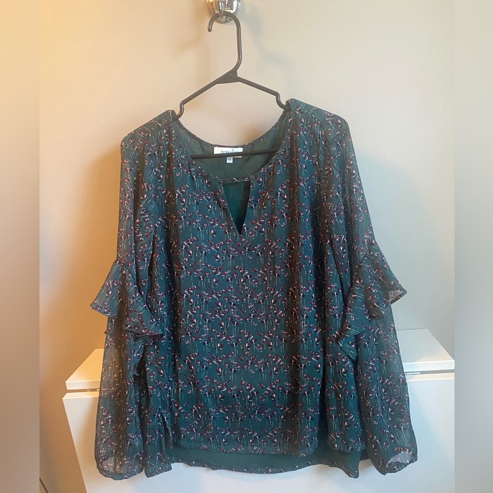 Grace & Lace ruffle sleeve blouse